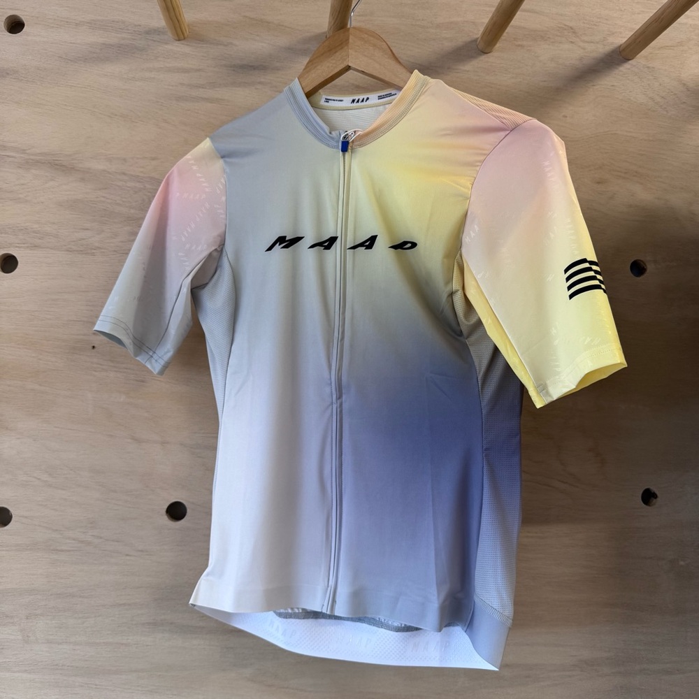 Women's Gradient Cycling Jersey, MAAP JERSEY SHELL OUT TO HEX